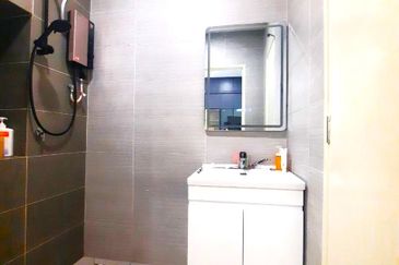 Monet Springtime @ Sunsuria City