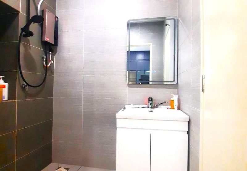 Monet Springtime @ Sunsuria City