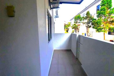 Monet Springtime @ Sunsuria City