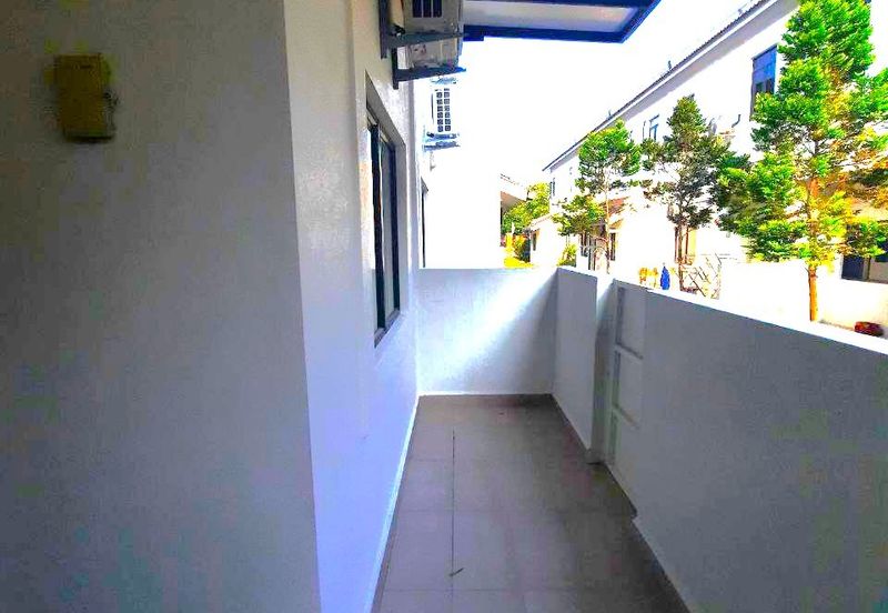 Monet Springtime @ Sunsuria City