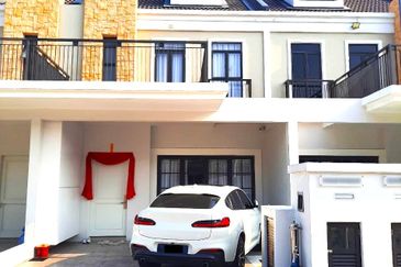 Monet Springtime @ Sunsuria City