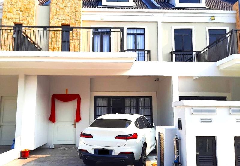 Monet Springtime @ Sunsuria City