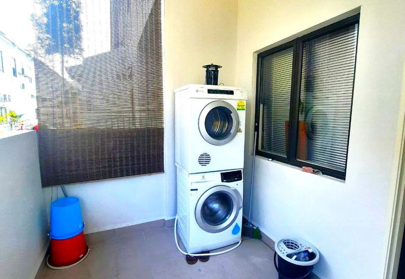 Monet Springtime @ Sunsuria City