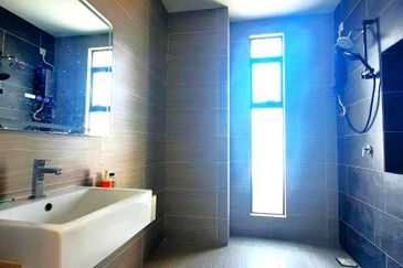 Monet Springtime @ Sunsuria City