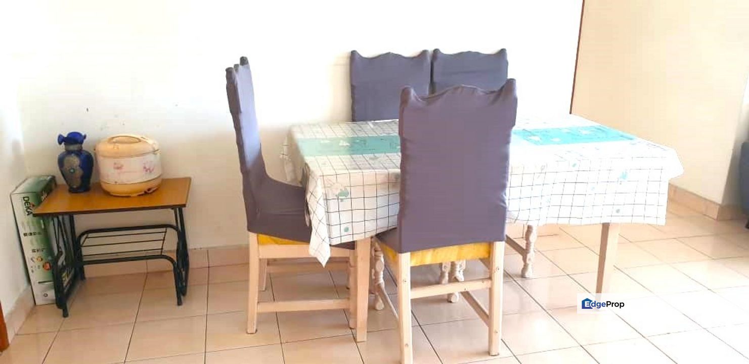 Partial Furnished Putra Intan Condominium, Selangor, Dengkil