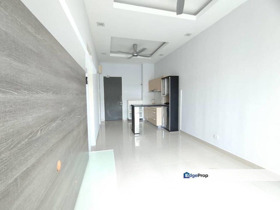 Renovated and Newly Painted DPulze Residence Cyberjaya, Selangor, Cyberjaya