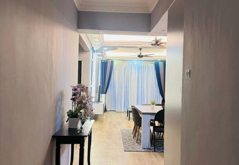 Puncak Hijauan (Hijauan Heights)