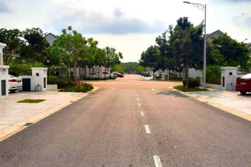 Monet Springtime @ Sunsuria City