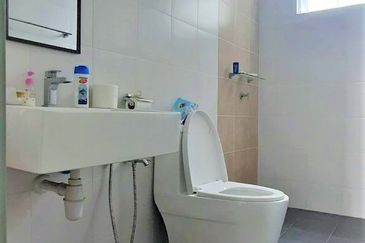 Aurora Residence @ Lake Side City