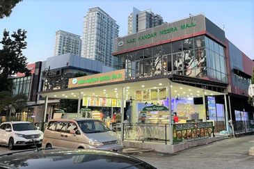 Bungalow 2 Storey Shop Cottage Walk for SALE