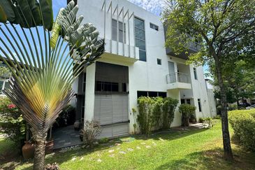 Symphony Hills Schubert