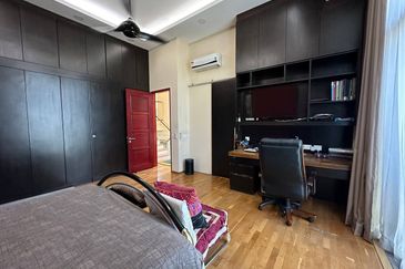 Symphony Hills Schubert