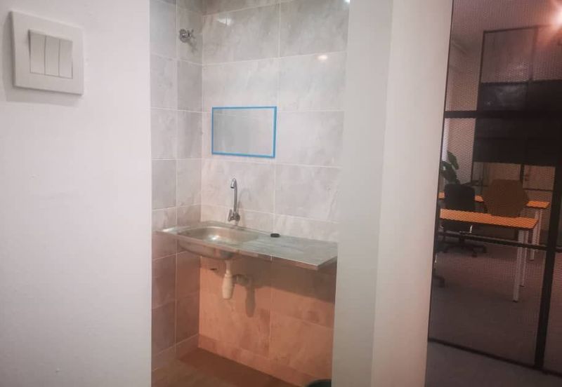 Kenwingston Business Centre