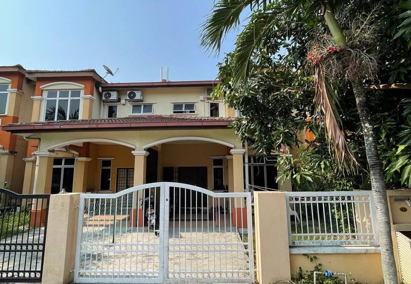 Jalan Warisan Mulia, Kota Warisan