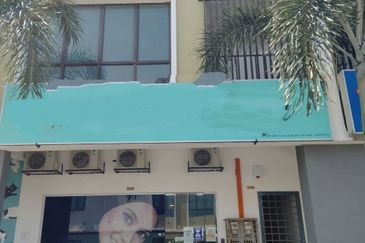 Double Storey Shop Lot At Jalan Vita Cyberjaya For Sale 
