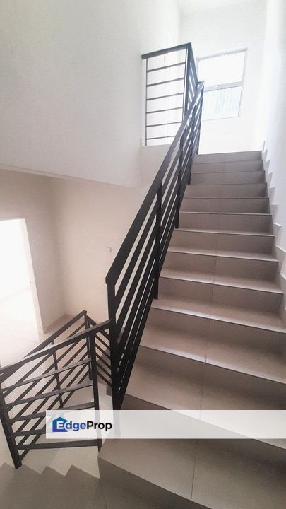 3 Storey House Bayu Height 2 Balakong Selangor For Sale, Selangor, Balakong
