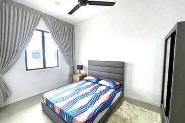 Reef Of Tropics, Setia Eco Glades