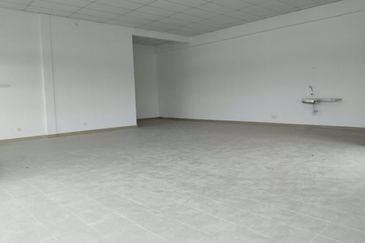 1.5 Storey Semi D Factory Nilai 3 Negeri Sembilan For Rent 