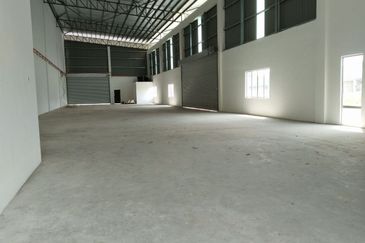 1.5 Storey Semi D Factory Nilai 3 Negeri Sembilan For Rent 