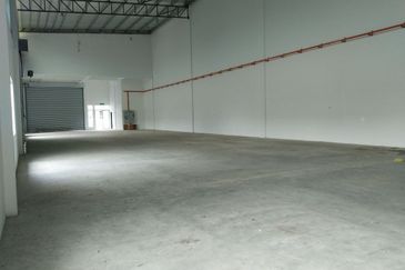 1.5 Storey Semi D Factory Nilai 3 Negeri Sembilan For Rent 