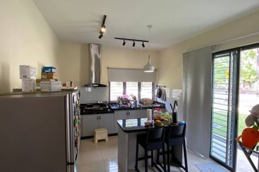 Monet Lily @ Sunsuria City