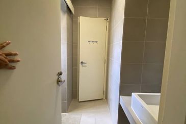 Monet Lily @ Sunsuria City