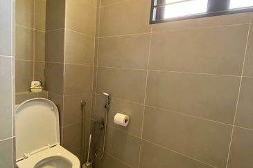 Monet Lily @ Sunsuria City