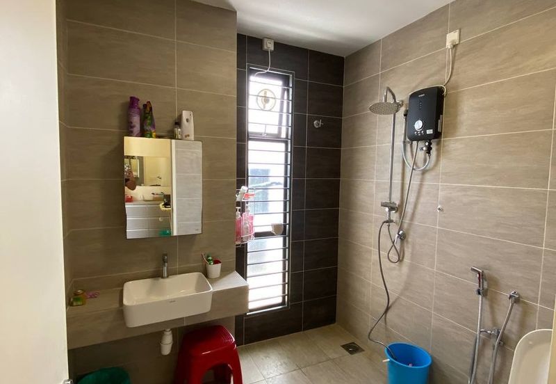 Monet Lily @ Sunsuria City