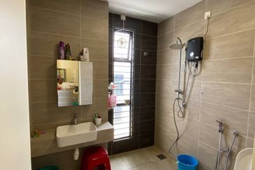 Monet Lily @ Sunsuria City