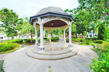 Charms of Nusantara, Setia Eco Glades