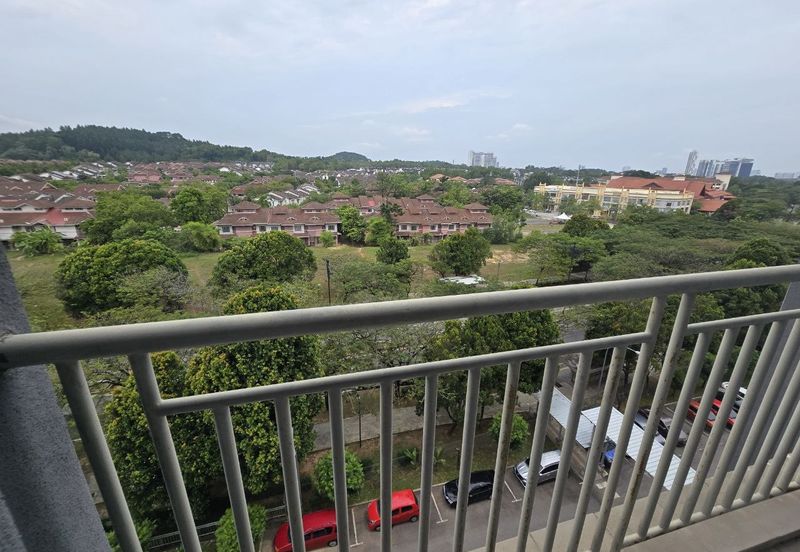 Pr1ma Apartment @ Precint 11