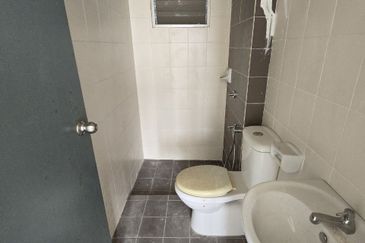 Pr1ma Apartment @ Precint 11