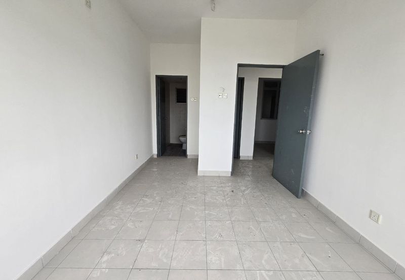 Pr1ma Apartment @ Precint 11