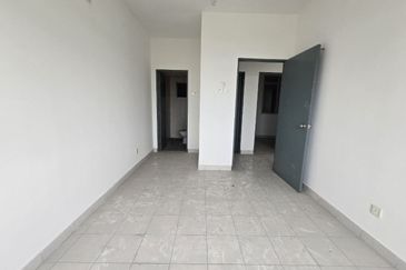 Pr1ma Apartment @ Precint 11