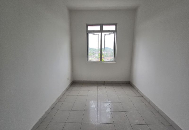 Pr1ma Apartment @ Precint 11