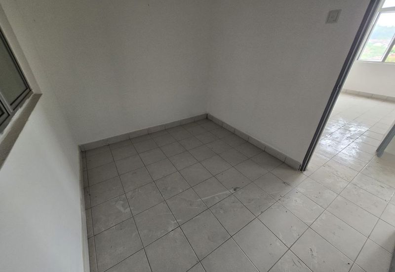 Pr1ma Apartment @ Precint 11