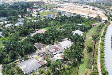 Agricultural Land in Kampung Ampar Tenang,Dengkil For Sale