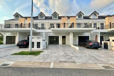 Monet Springtime @ Sunsuria City