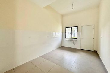 Monet Springtime @ Sunsuria City