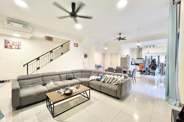 Monet Lily @ Sunsuria City