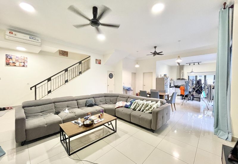 Monet Lily @ Sunsuria City