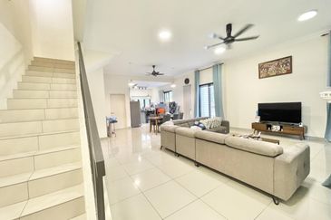 Monet Lily @ Sunsuria City