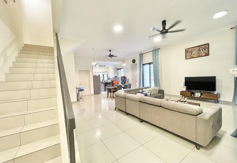 Monet Lily @ Sunsuria City