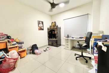 Monet Lily @ Sunsuria City