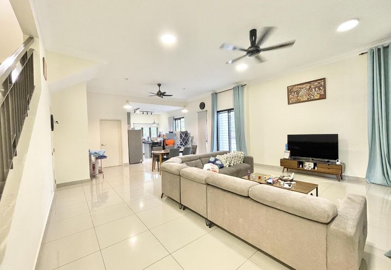 Monet Lily @ Sunsuria City