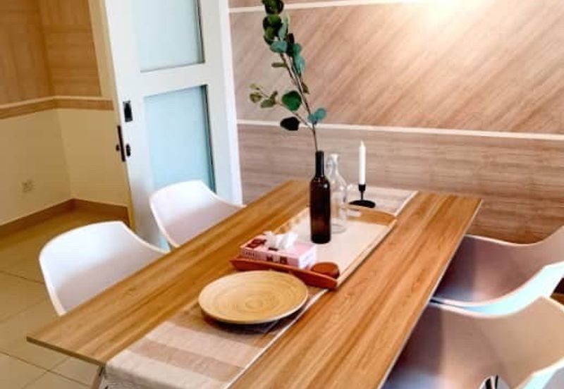 Lake Point Residence