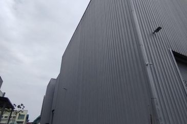 Semi-D Factory in Taman Industri Alam Jaya For Sale