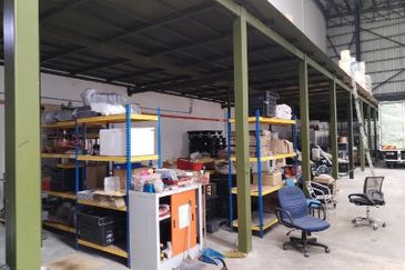 Semi-D Factory in Taman Industri Alam Jaya For Sale