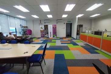 Semi-D Factory in Taman Industri Alam Jaya For Sale