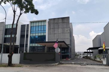 Semi-D Factory in Taman Industri Alam Jaya For Sale